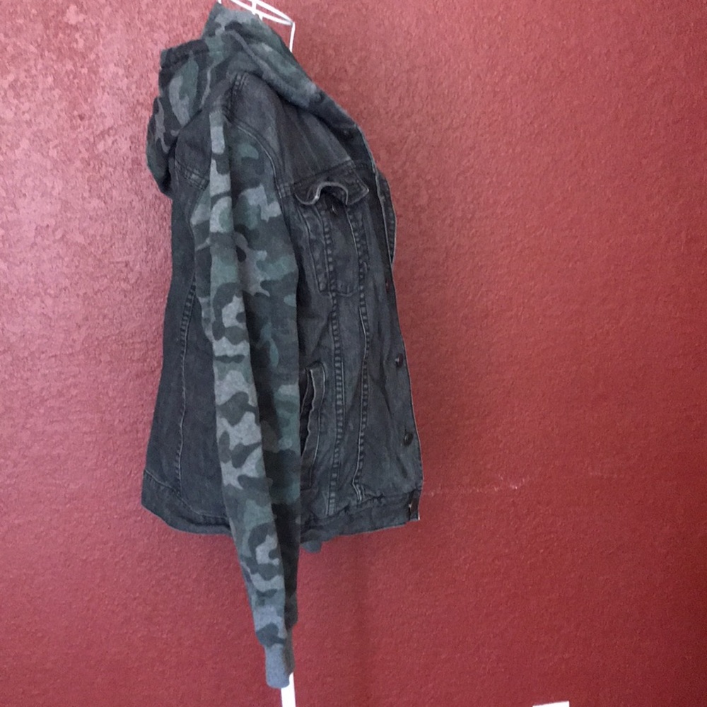 Jacket - Picture 2 of 4